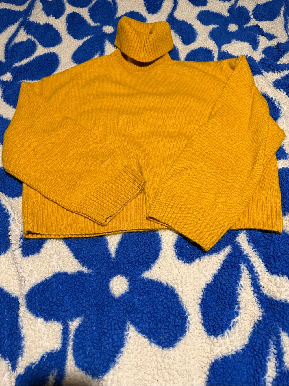 H&M Mustard Yellow Turtleneck Women's Sweater